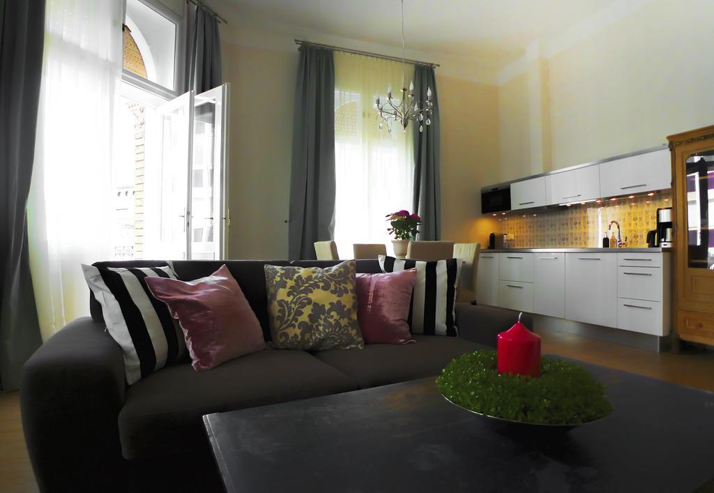 Golden Stars Budapest Apartments Exterior foto